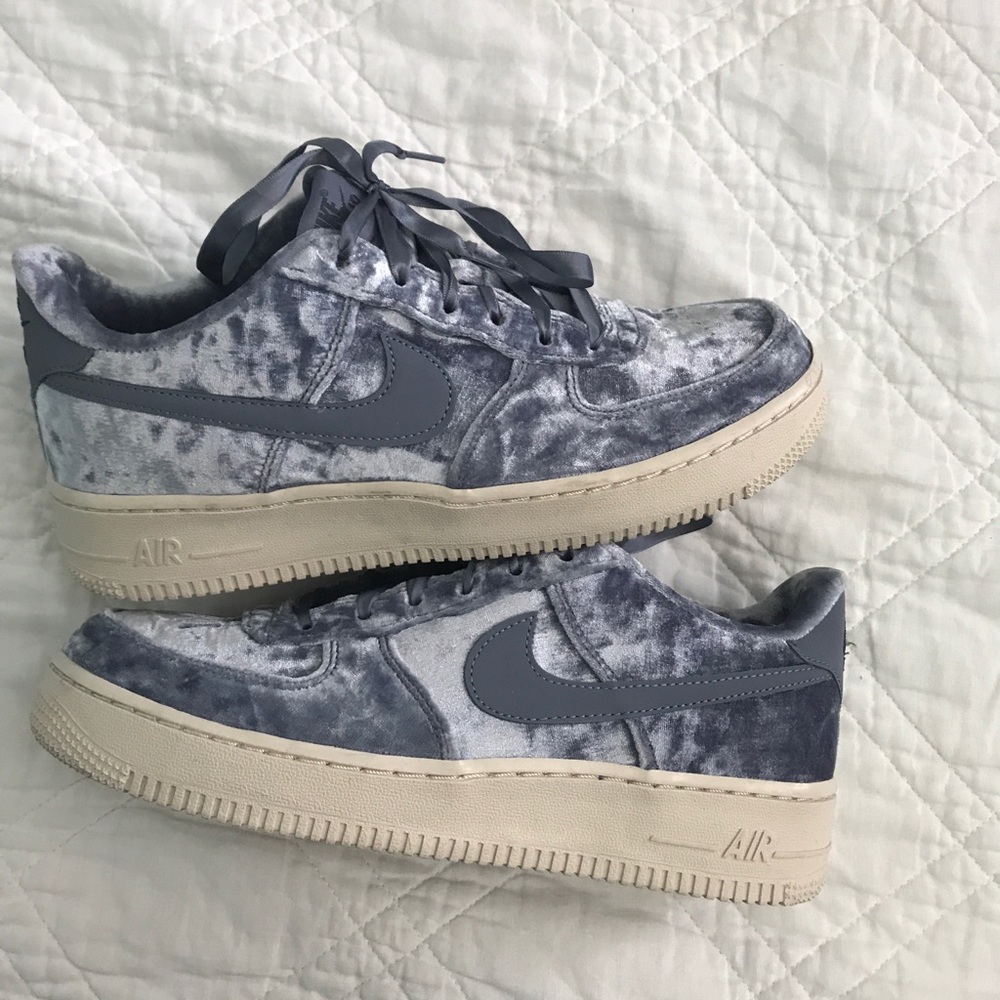 Nike velvet shoes
